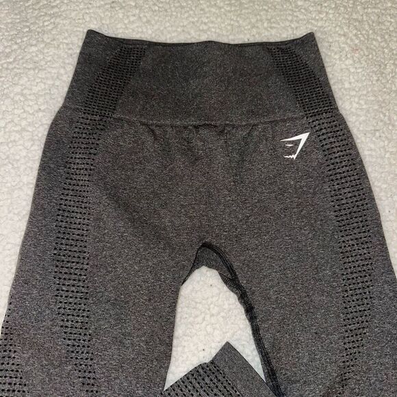 Gymshark Women’s Charcoal Heathered Gray 7/8 Ankle Size Small EUC - Picture 2 of 10